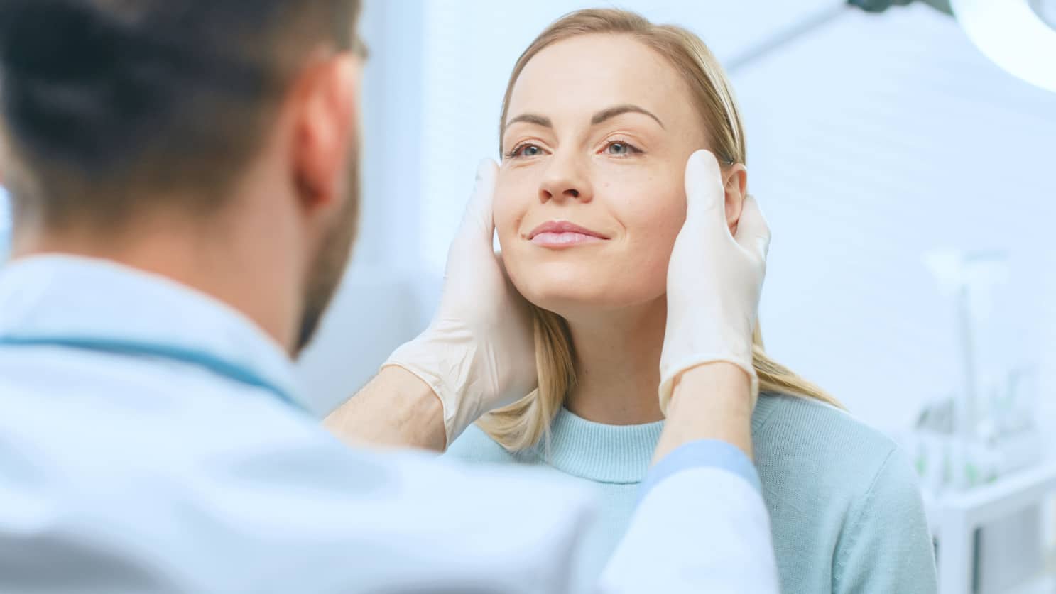 8 façons d’accélérer la guérison de votre lifting du visage